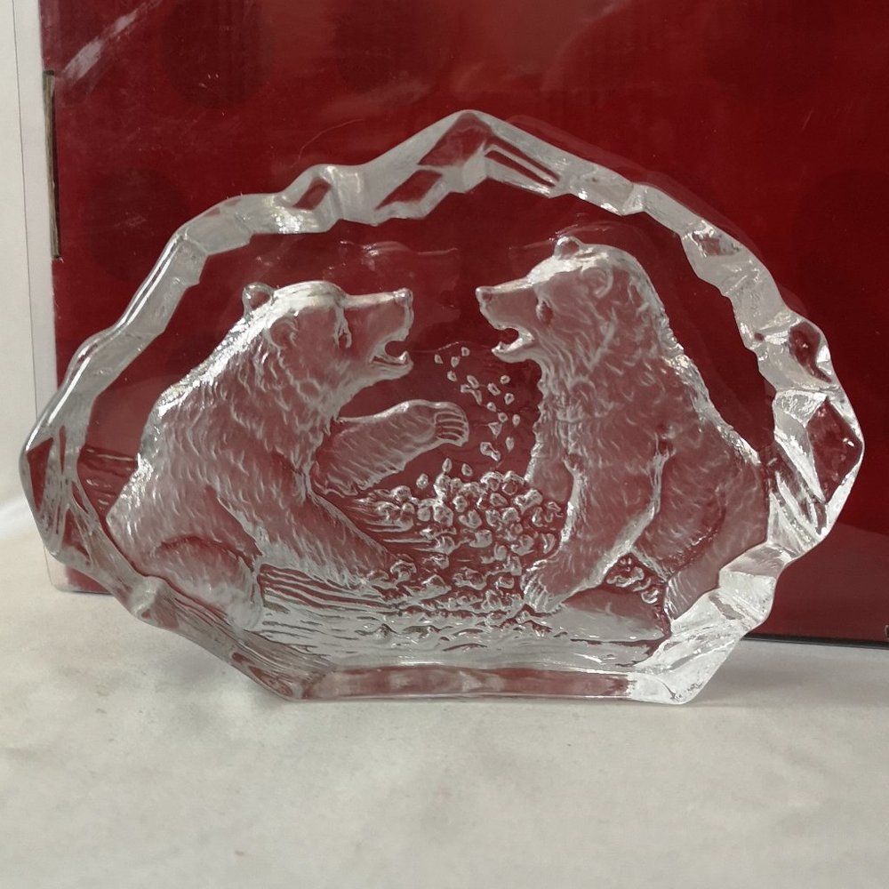 Lovely Lead Crystal "Carved" Two Bears in Water Figurine Decor, Like-new